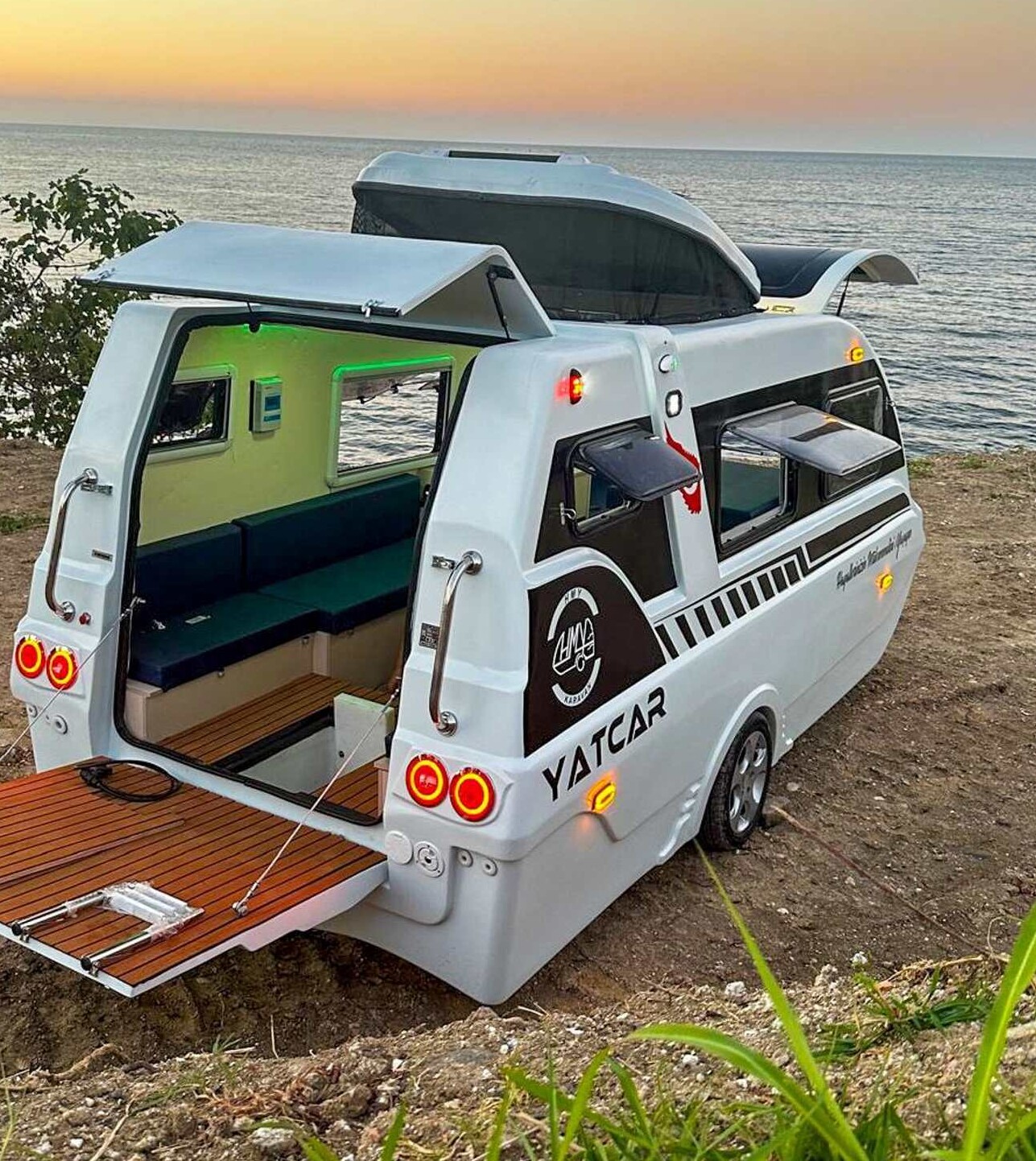 Caravan 4-horpol
