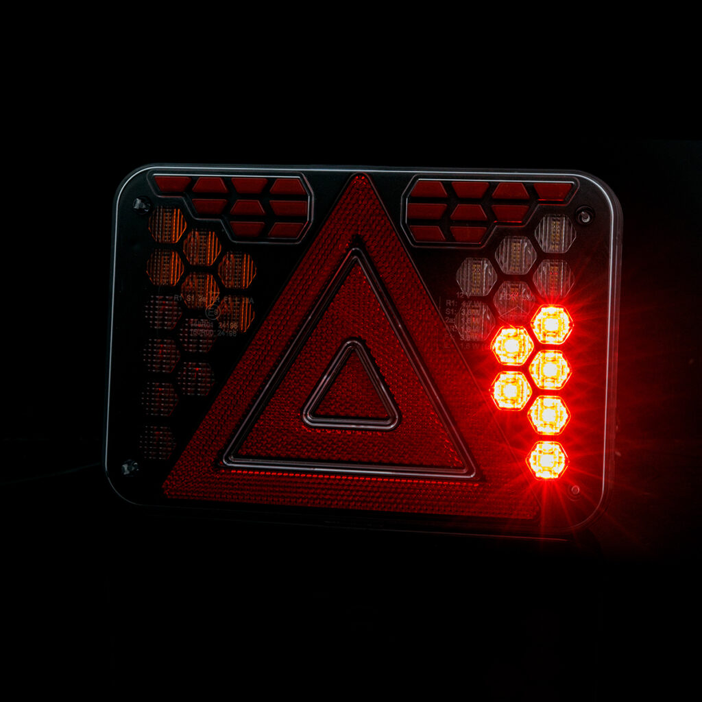 Tylna lampa zespolona HORUS LZD 3223 (lewa) 6-funkcyjna (bez podświetlenia tablicy)